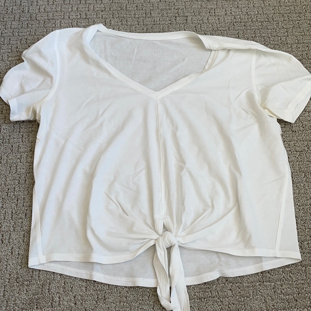 lululemon cropped workout top